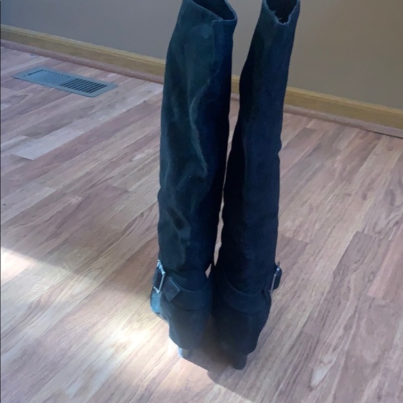 Black leather double boot cut design - Picture 7 of 11